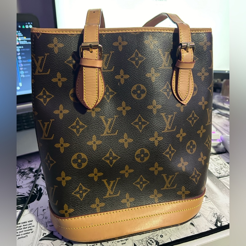 Louis Vuitton Bucket Bag